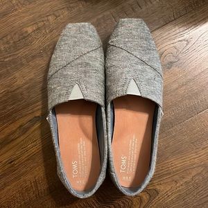 Toms shoes size 8.5